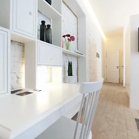 فندق مبيت وإفطار Maison Nationale Flats & 5*